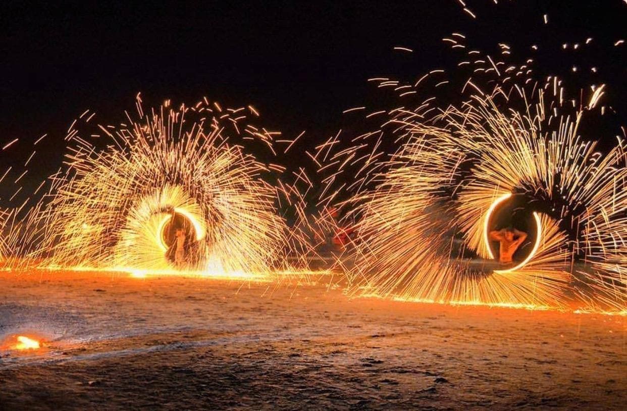 Огненное шоу на пляже Ко Самет