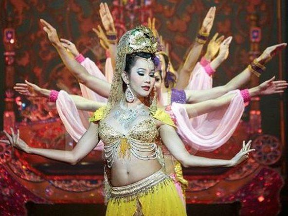 Шоу трансвеститов «Альказар» — фото