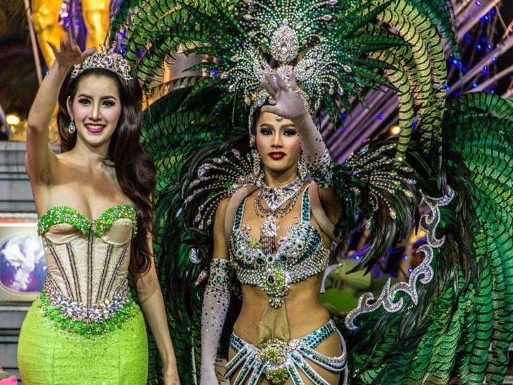 Шоу трансвеститов "Колизей" — фото